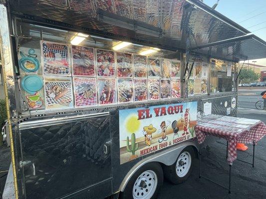 El Yaqui Food Truck