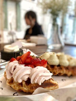 Strawberry croffle (front), Pistachio croffle (back)