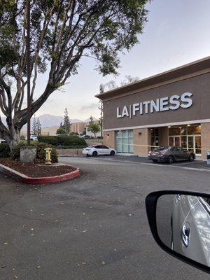 Apparently they officially changed the name from Esporta back to LA Fitness