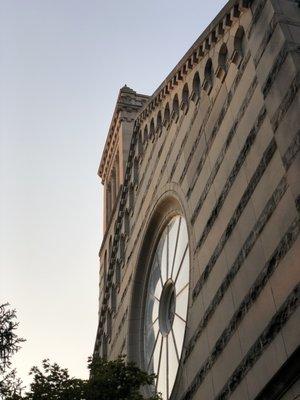 Exterior view of one of three "rose" windows in the Union Avenue sanctuary.