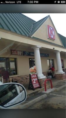 Front of Circle K