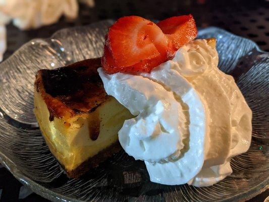 Creme brulee cheesecake