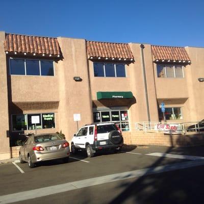 They have moved. This is the new entrance to Valencia Pharmacy.