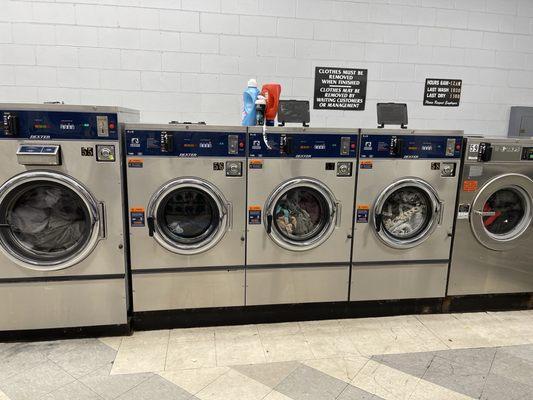 5 washers filled and left with unattended loads