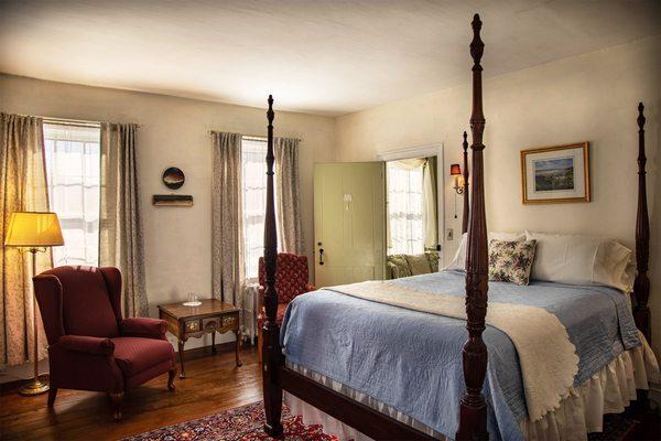 Centennial House Bed & Breakfast