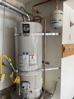 40 Gal Gas water Heater