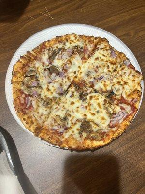 Small mushroom and onion pizza