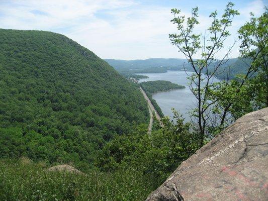 Breakneck Ridge