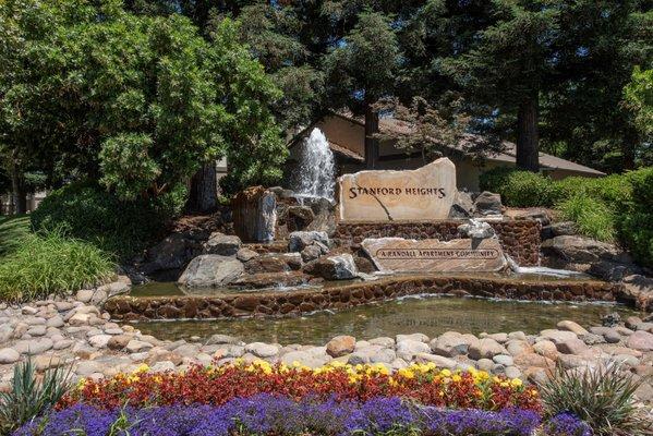 StanfordHeights_Rocklin_CA_Monument1