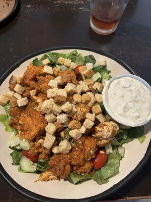 Tossed salad with buffalo chicken tenders and blue cheese dressing