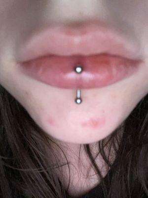 Labret pericing