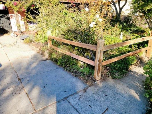 Center split rail fence