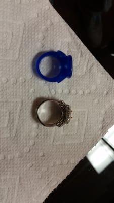 Custom ring order: from wax sample to finished product