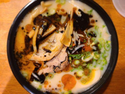 Tonkotsu Ramen, Red & Black