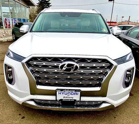 Come check out one of the most beautiful SUV's to hit the road. The all new Hyundai Palisade!