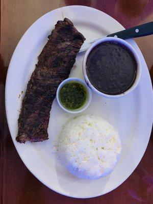 Baby Churrasco with white rice and black beans