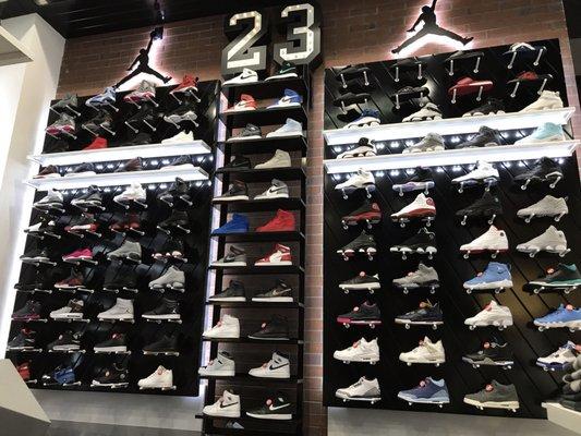 Shoe Palace