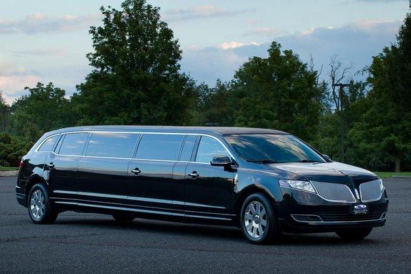 Lincoln MKT stretch limo