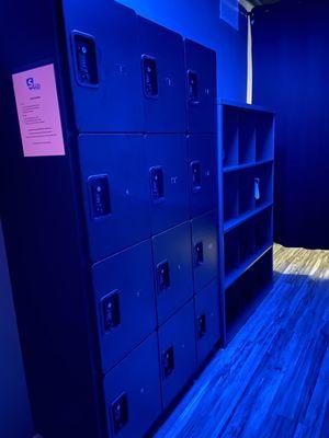 Lockers and cubbies