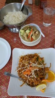 Chicken Pad thai and Green Curry with chicken