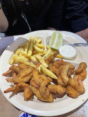 Fried Shrimp Basket & French Fries