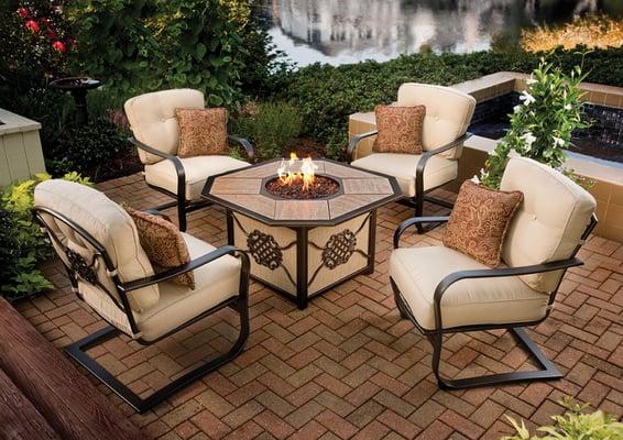 Agio Heritage Firepit Set