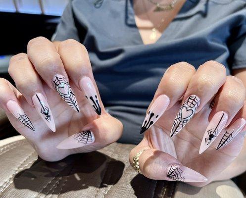 Halloween nails design by Travis