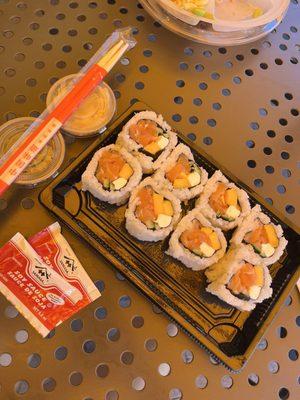 Mango Philadelphia Roll