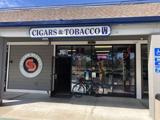 Cigars Tobacco Hut