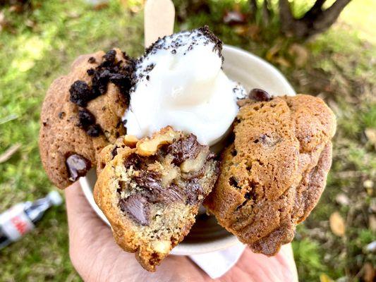 Cookie Dough Sundae (Goat cookie with vanilla soft serve)