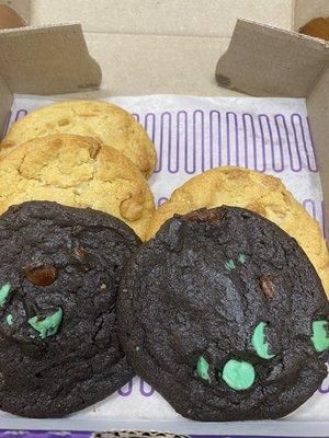 A Sixpack (minus one) of four Peanut Butter Chip Cookies and two Double Chocolate Mint Cookies...my favorites!