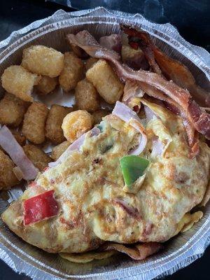 Western Omelette with Potato tots & side of bacon. The tots are sooooo good!!