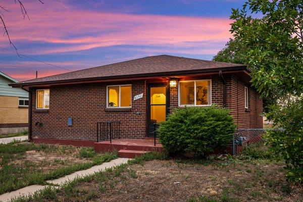 Move-In Ready Commerce City Brick Ranch Home
4 Beds |  2 Baths | $420,000
https://www.buydenverurbanhomes.com/property/2332859/