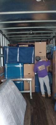 Carmel Movers Organize a truck