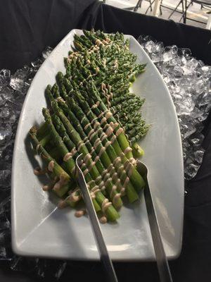 Chilled asparagus with Sriracha mayo