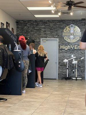 High End Barbershop - Sunday afternoon