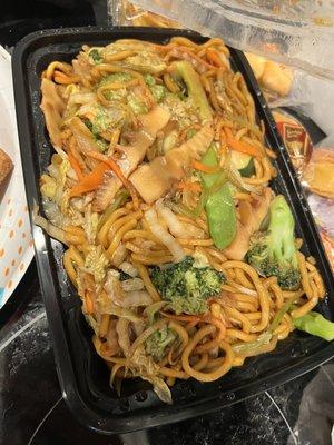 Veggie lo mein