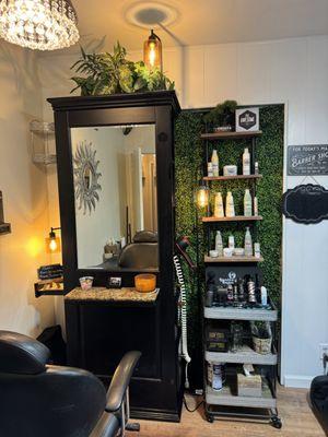 A Gentleman's Hair & Skin Care Studio