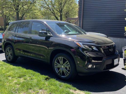 My new 2021 Passport EX-L in Black Copper Pearl (forgive the pollen!)