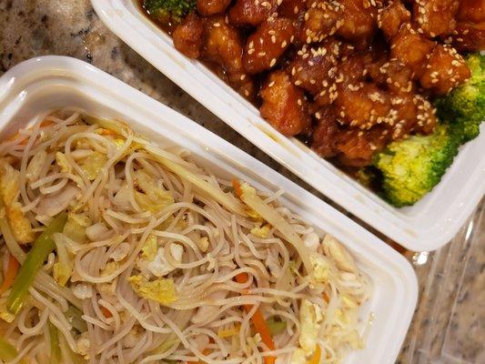 General tso and chicken pancit