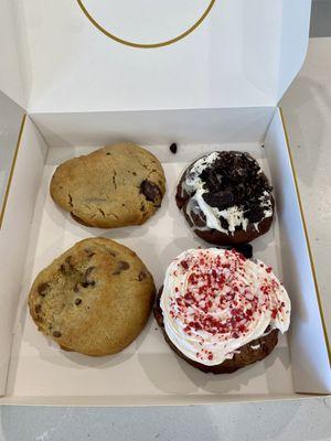 Clockwise from top: OG, Oreo Dunk, Peppermint specialty cookie, and SW Chip