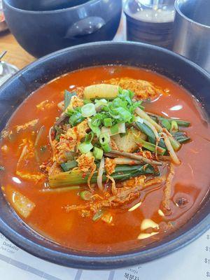 Spicy beef and leek soup