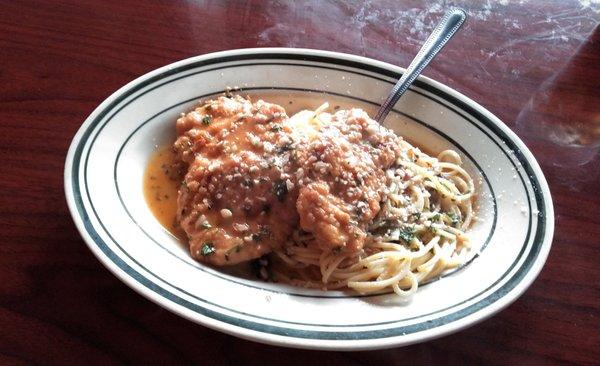 This lunch special choice on a Friday, the chicken Francese, was a winner.  And they pronounced it right, with a hard c ("ch")!  Score!