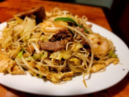 House Singapore Noodles