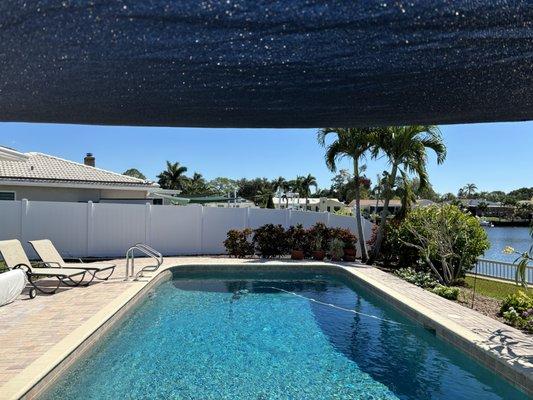 White vinyl privacy fence