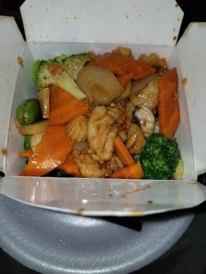 Carry out, chicken with fresh vegetables