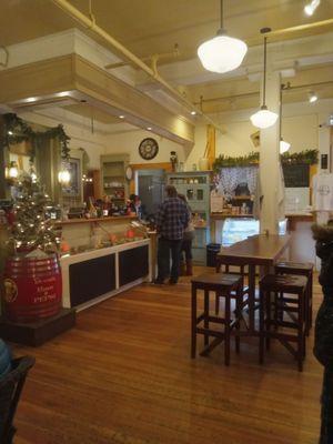 The little cafe counter (there's more seating in back).