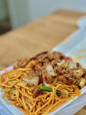 All chow mein with kung pao/ orange chicken