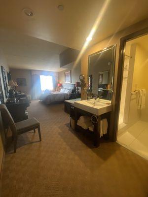 Shot of the whole room, king Jacuzzi, as soon as you open the door