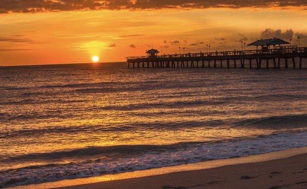 Spring break week sunrise Ft Lauderdale, Florida before the rain and the storm.